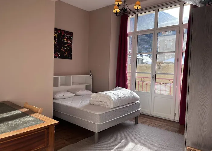 Contemporain Au Centre Pour 8 Pers Avec Balcon - Fr-1-812-35 * Cauterets