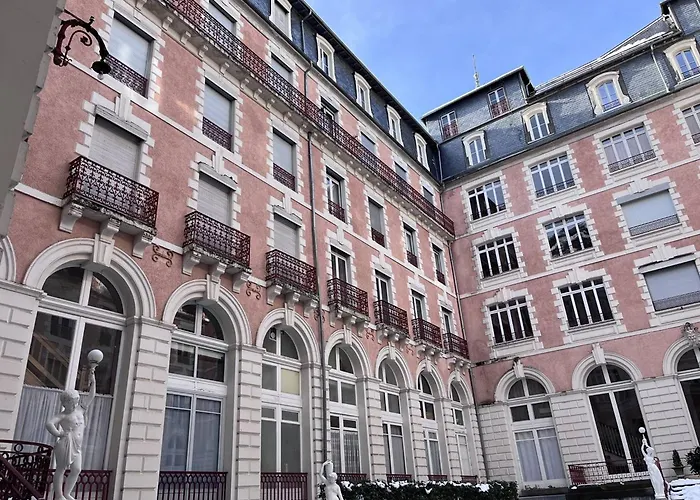 Contemporain Au Centre Pour 8 Pers Avec Balcon - Fr-1-812-35 Cauterets