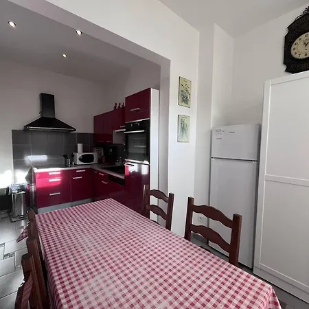 Contemporain Au Centre Pour 8 Pers Avec Balcon - Fr-1-812-35 *