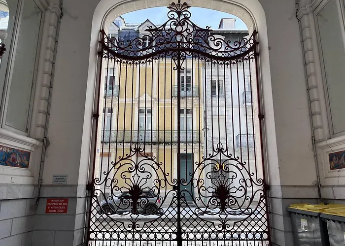 Contemporain Au Centre Pour 8 Pers Avec Balcon - Fr-1-812-35 * 코트레