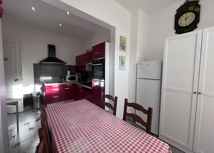 Contemporain Au Centre Pour 8 Pers Avec Balcon - Fr-1-812-35 *